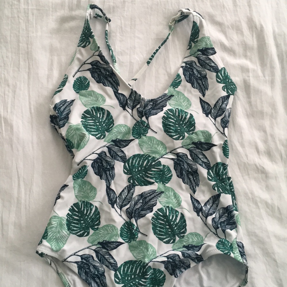 NWOT Cupshe White Green Leafy One Piece Suit